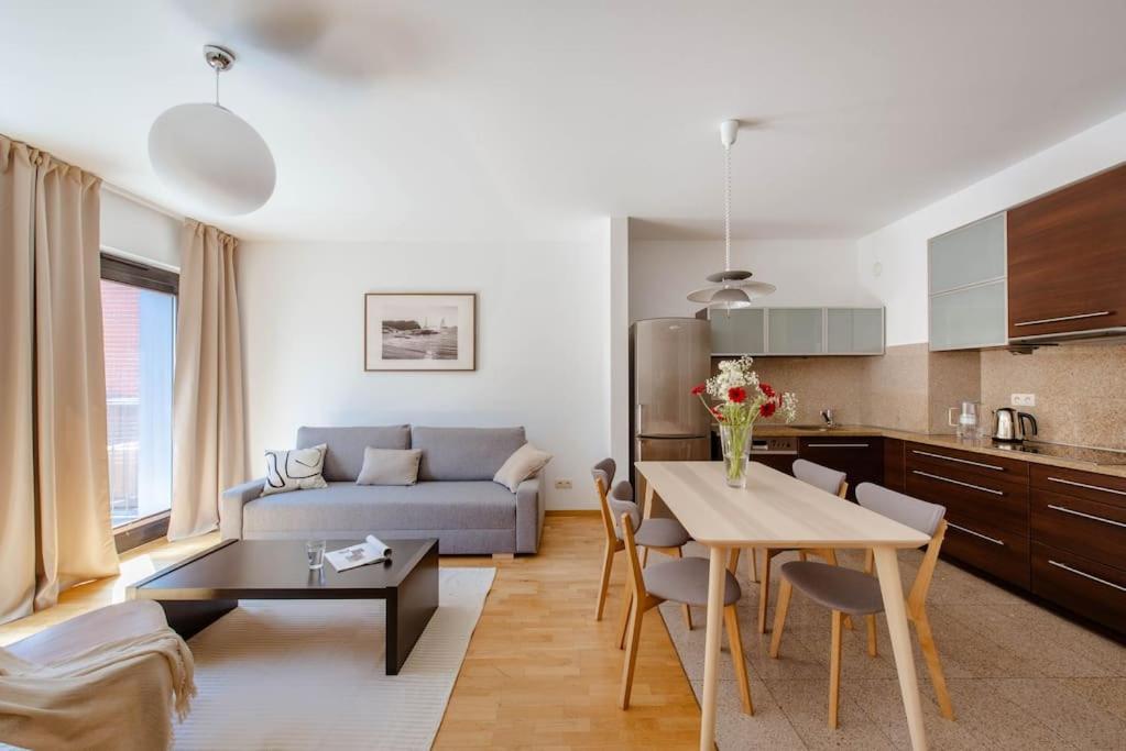 Wygodny Apartament Przy Dworcu Krakow Dış mekan fotoğraf