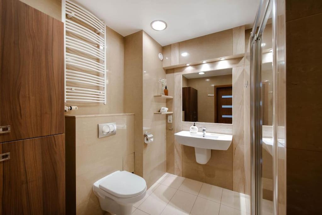 Wygodny Apartament Przy Dworcu Krakow Dış mekan fotoğraf