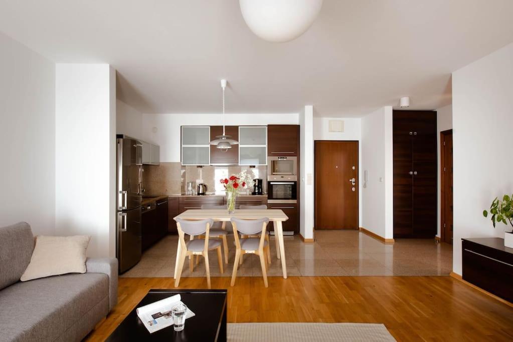 Wygodny Apartament Przy Dworcu Krakow Dış mekan fotoğraf